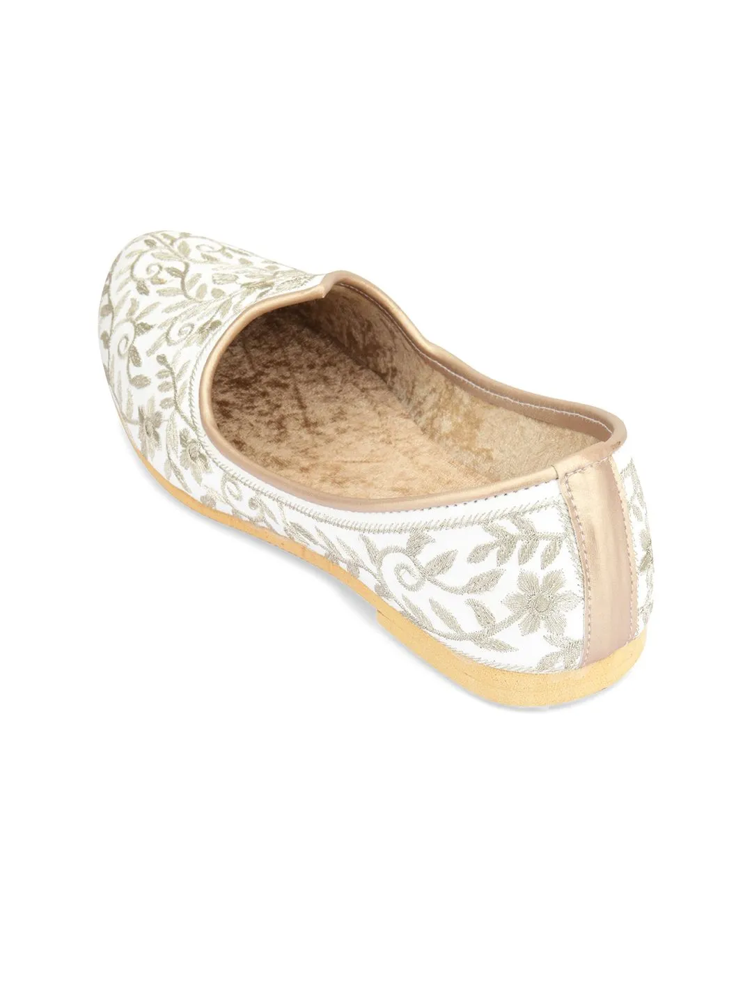 DESI COLOUR Men Embroidered Slip-On Ethnic Mojaris