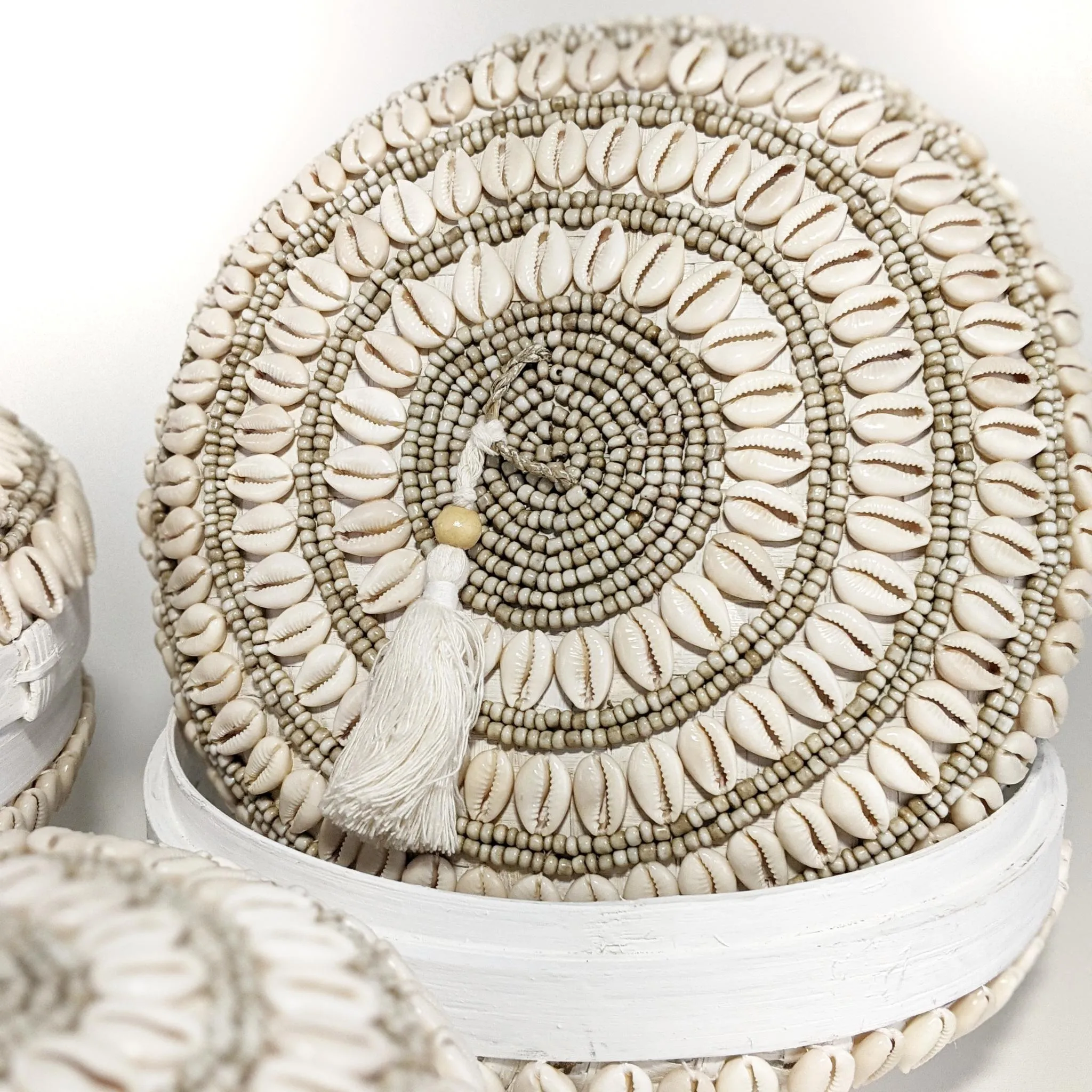 Lux Coastal Round Shell Beaded Box - Large