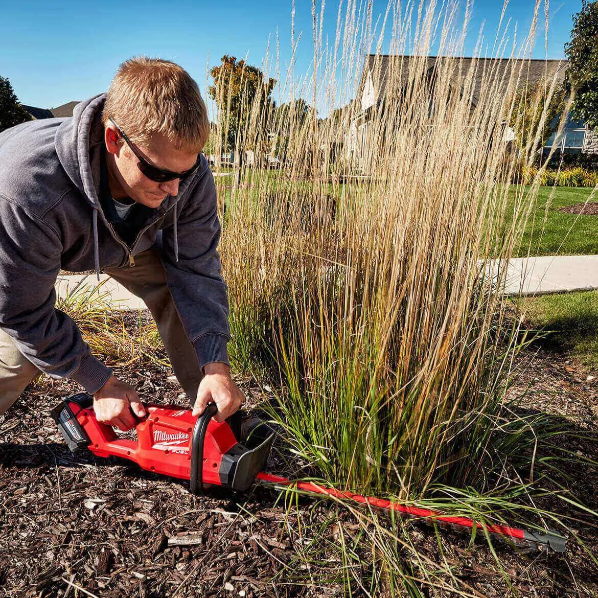 Milwaukee 2726-80 M18 FUEL 18V 3/4" Cordless Hedge Trimmer - Bare, Reconditioned